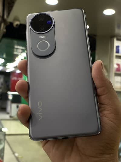 Vivo V50 12/256