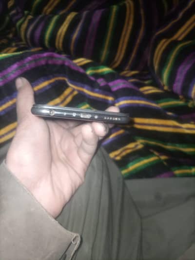 y83 vivo aqib 0324027989 WhatsApp ON