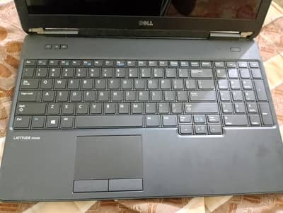 latitude E5540