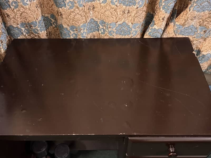 STUDY&COMPUTER TABLE. 1