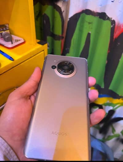 Aquos r7 12/256 gaming mobile exchange possible