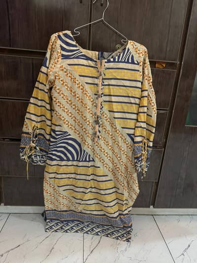 3 piece dress and 2 Kurtis