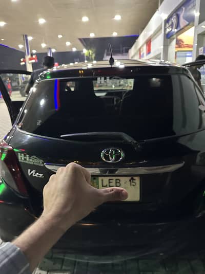 Toyota Vitz 12/15 total genuine ac engine suspension okay