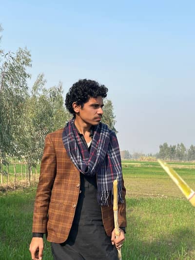 aoa I need a job check in description 03421035355 call or WhatsApp