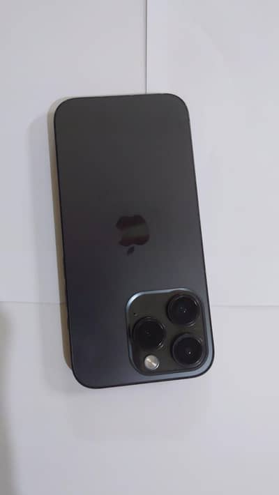 Iphone 15 pro condition 10/10