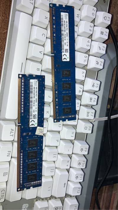 8GB DDR3 RAM (4GB x 2 Sticks) for Desktop - Excellent Condition