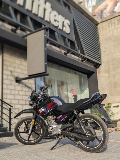 Yamaha YBR G 125