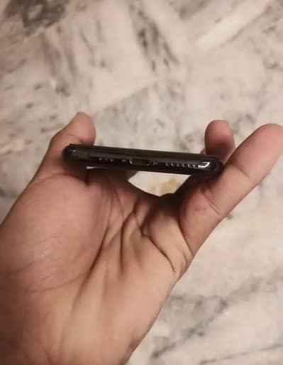 11 pro max, 256gb, 85 battery health water pack