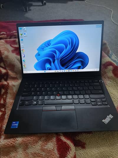 Lenovo (ThinkPad) 11th Gen - Intel Core i5-1135G7 | 8GB Ram,256 GB SSD