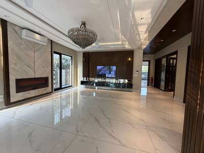 10 MARLA SLIGHLTY USED AS LIKE NEW HOUSE FOR SALE DHA PHASE 7 HOT LOCATION CHPEAST OFFER IDEAL DEAL