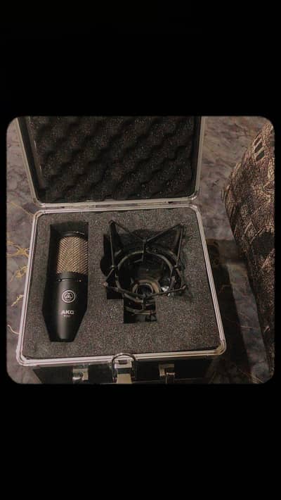 AKG P220 and focusrite solo 3rd generation