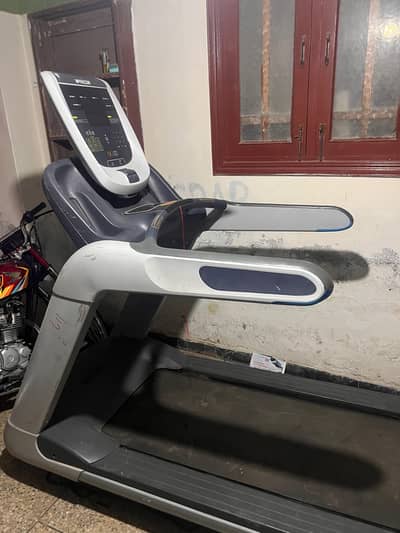 Precor TRM 835 Treadmill