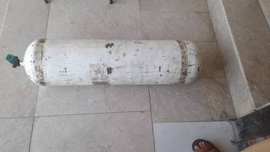 Mehran CNG kit and clynder with stand