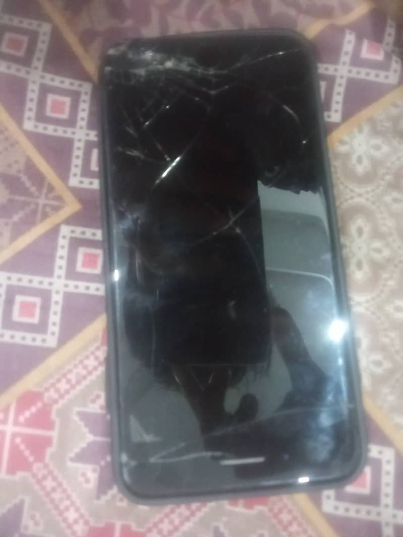 Apple iPhone 7 Plus 0