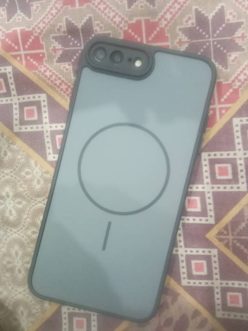 Apple iPhone 7 Plus 1