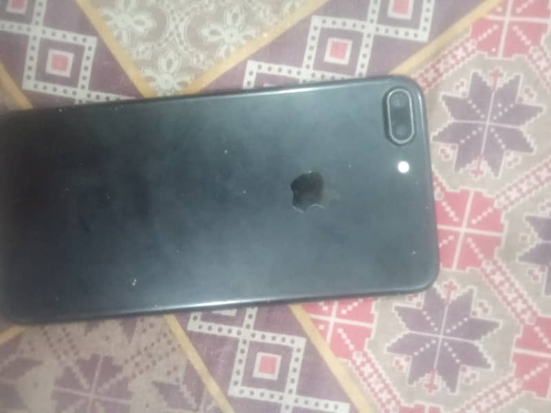 Apple iPhone 7 Plus 2