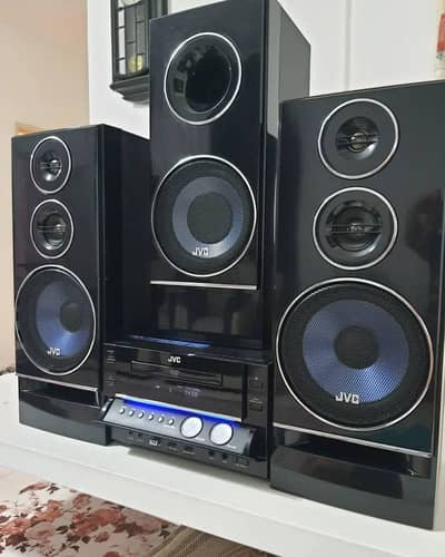 JVC home theater system model CA nxG9 deep bas nice sound