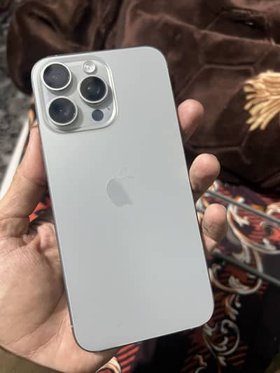 Iphone 15 pro max  bypass