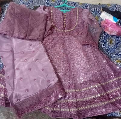 New dress beautiful stantrad