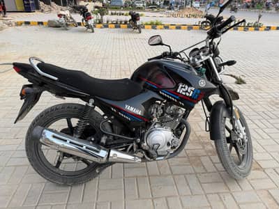 Yamaha ybr 125g  20000 uesd like new condition 03*111*22*8006