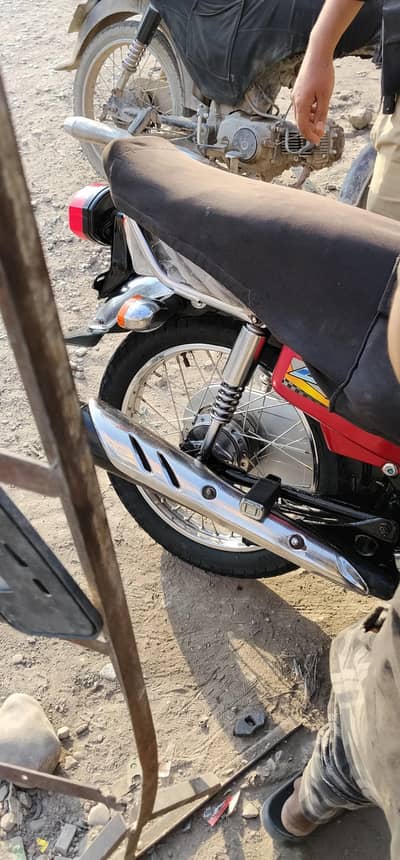 03104343760 HONDA 125 2015