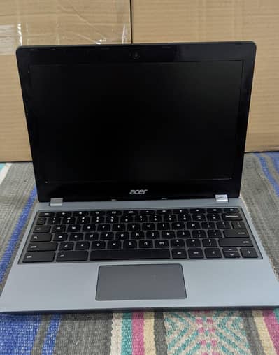 laptop Acer c740 windows 10 4g. tam 128 gb ssd
