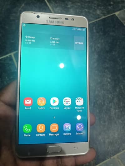 Galaxy J7 Max