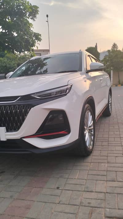 Oshan X7 Future Sense 5 Seater