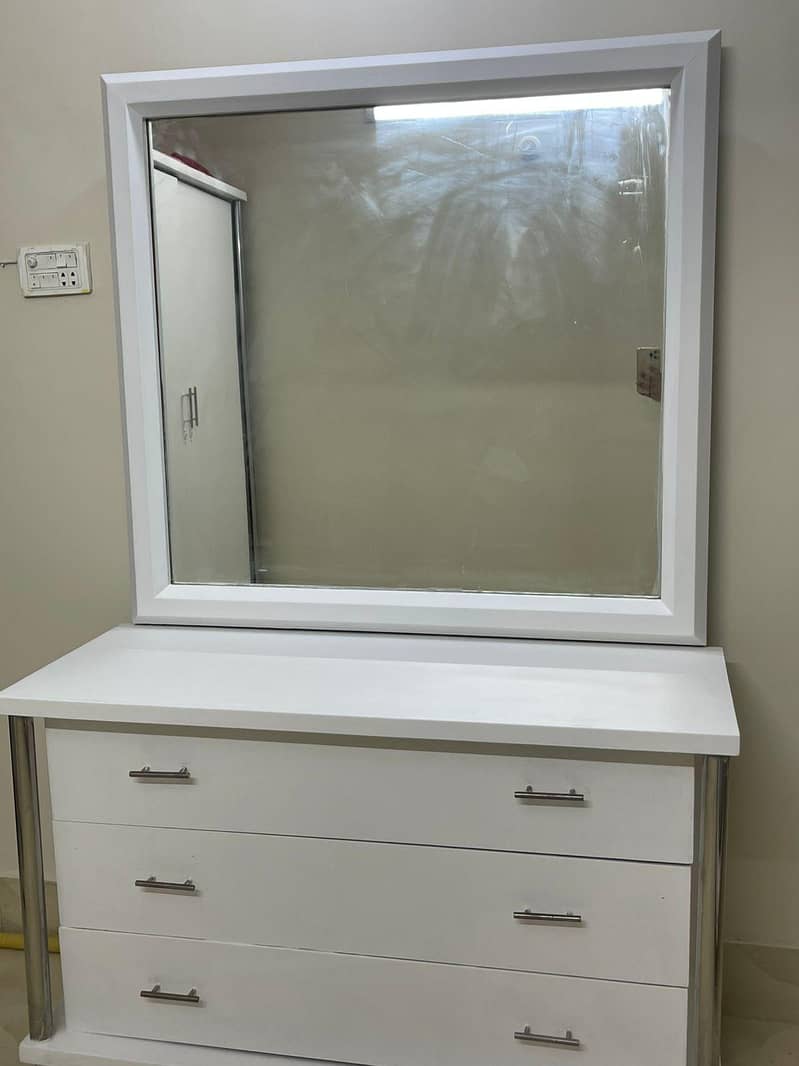 Dressing Table 2