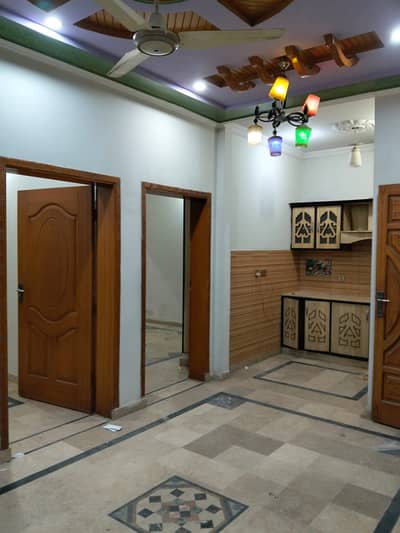 4 marla ground floor house for rent in 4b near express way