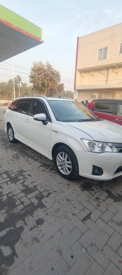 Toyota Corolla fielder hybrid