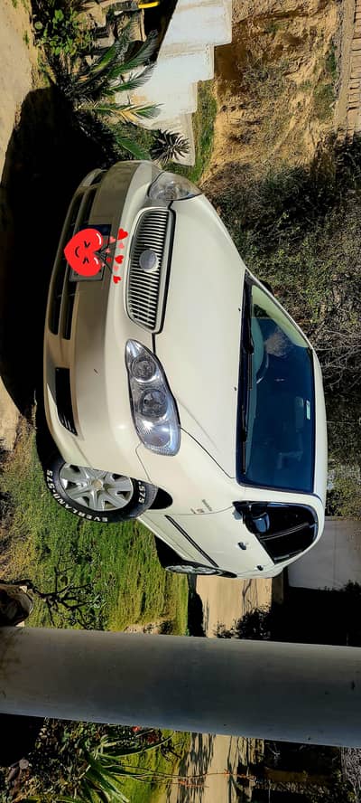 2005 xli . sirf 2 piece mai halki spry hai. location mardan. 03465715639