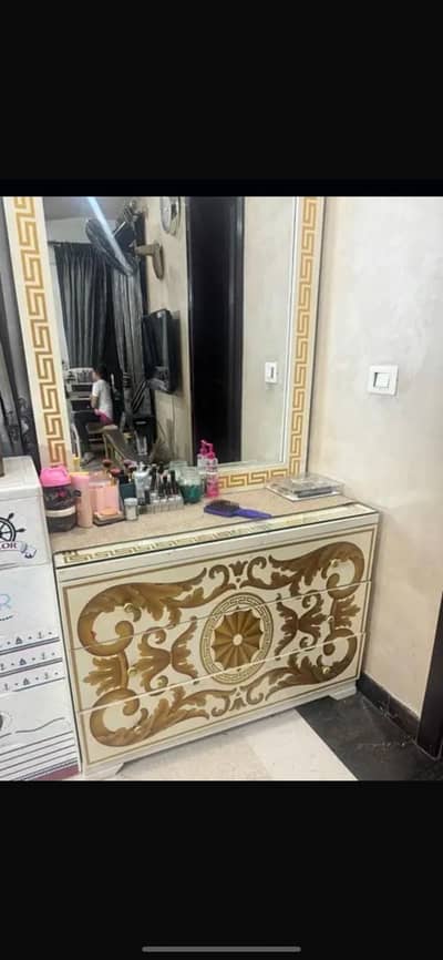 Bed with sides tables and dressing