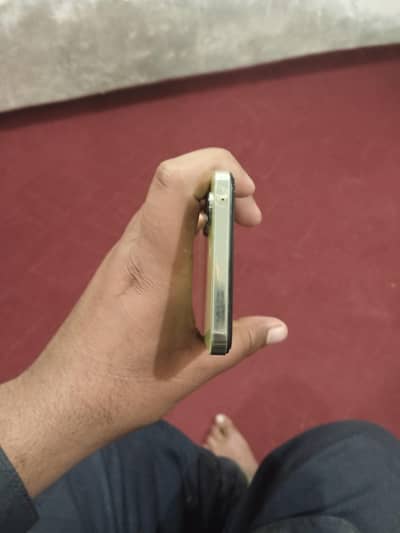 Y100 10 by 10 condition with box and charger