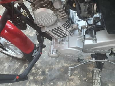 new bike ha tori both kami peshi hogi jis na new leni oska liya best h