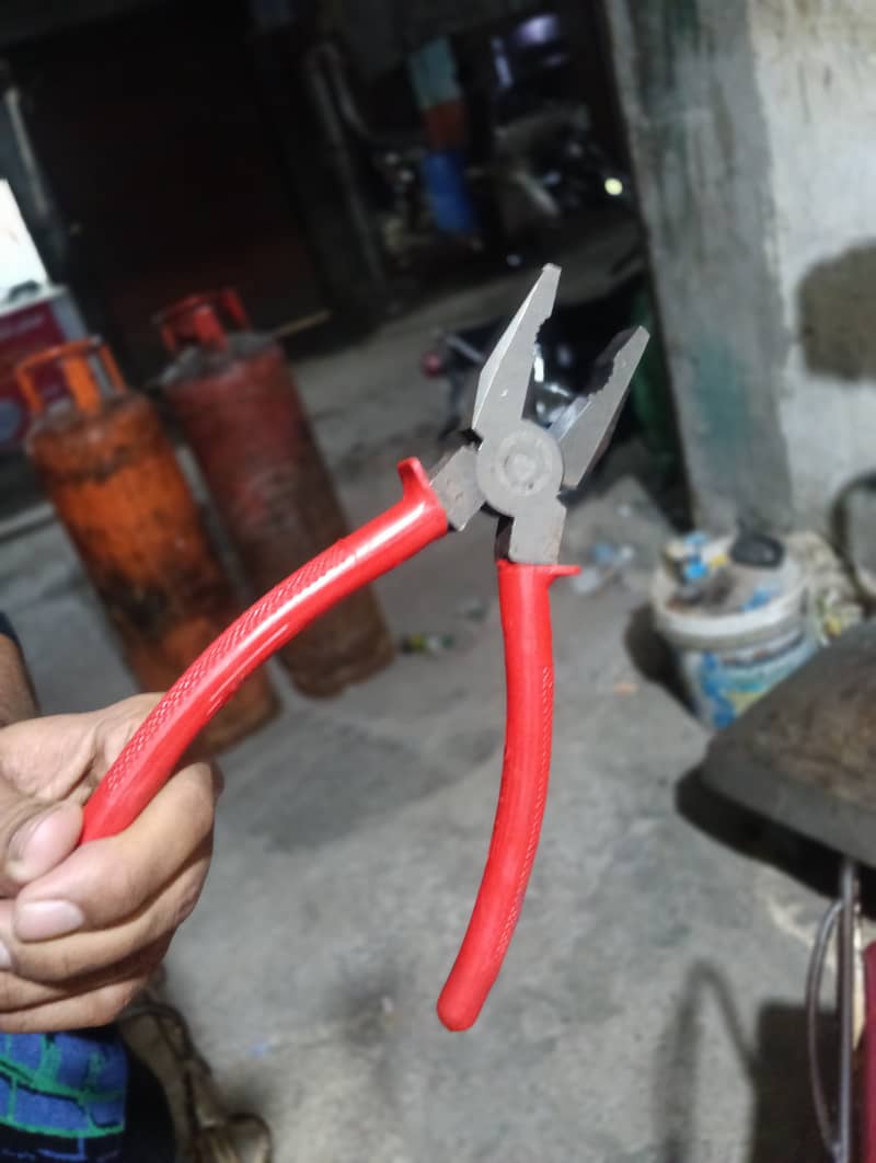 Plas Tool 0
