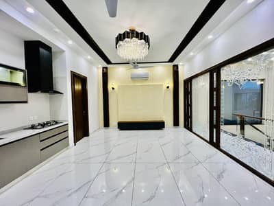 10 MARLA SLIGHLTY USED HOUSE FOR SALE DHA PHASE 4 HOT LOCATION CHPEAST OFFER IDEAL DEAL