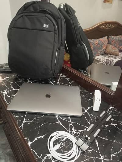 16 inch MacBook Pro 2019  - 32 GB Ram | 1TB SSD | Radeon 4 GB plus
