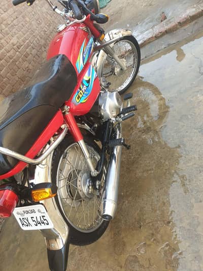 Honda 70cc new condition,,,03066925658