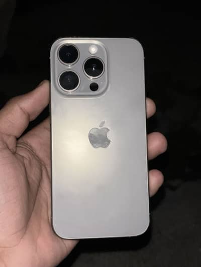 Iphone 15 Pro , Natural Titanium