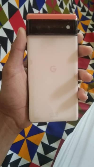 mobile per glass chadha hua hai Panni bhi chadhi Hui hai