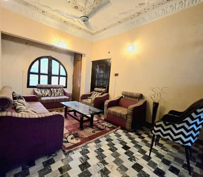 Tripple Story 120 Square Yards House Available In Gulshan-e-Jamal For sale