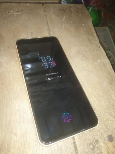 lg v60 non pta back crack back camera grney ke waja se ne chal raha