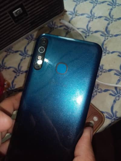 Infinix hot 8 4-64