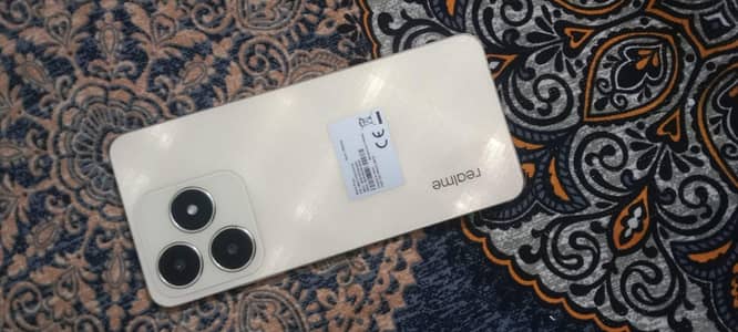 Realme C61 10/9 condition with box
