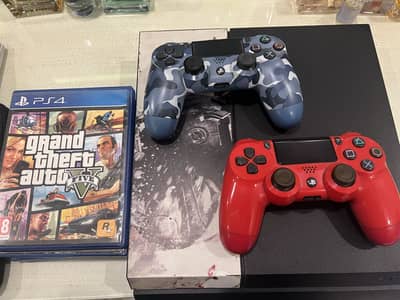 PS4 Fat 1TB -  2 Original Controllers - Games Available