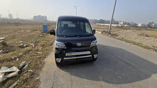 Toyota Pixes van 4x4  2026 registered