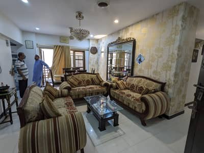 Flat Available For Sale In DHA Phase 4 Karachi