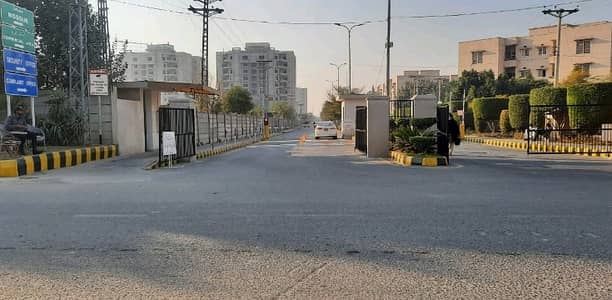 A Spacious 5 Marla Flat In Askari 11 - Sector C