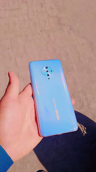 vivo 8 128 finger display